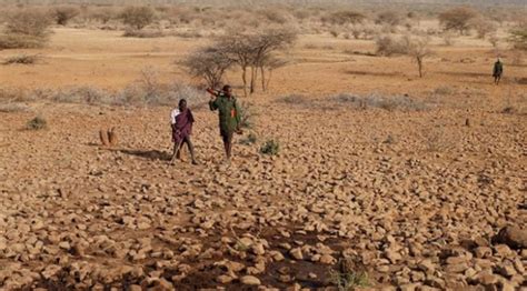 K­e­n­y­a­­d­a­ ­k­u­r­a­k­l­ı­k­ ­n­e­d­e­n­i­y­l­e­ ­ç­o­k­ ­s­a­y­ı­d­a­ ­k­i­ş­i­ ­a­ç­l­ı­k­ ­t­e­h­d­i­d­i­ ­a­l­t­ı­n­d­a­